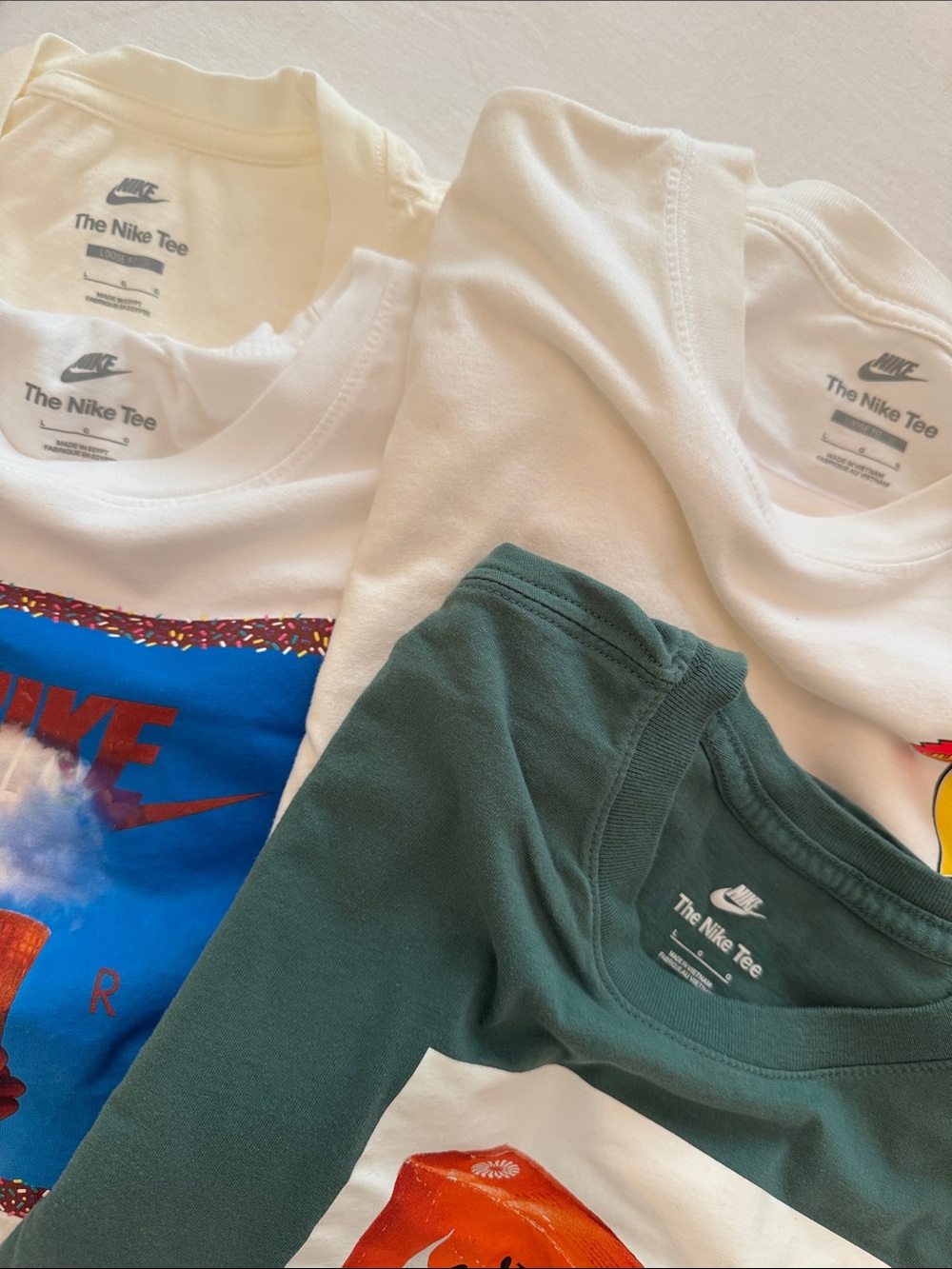 BUNDLE- Nike Graphic Tees - Picture 16 of 16